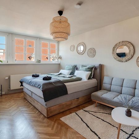Boho Design Studio By Hero Homes - Top Lage Im Historischen Zentrum - Self-Check-In & Aircon Грац Экстерьер фото
